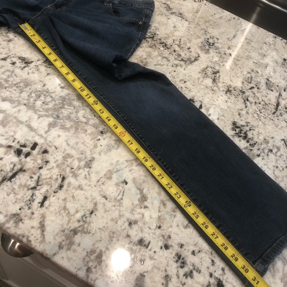 ❌SOLD❌ Torrid Relaxed Boot Jeans Medium Wash 16R - Picture 6 of 12